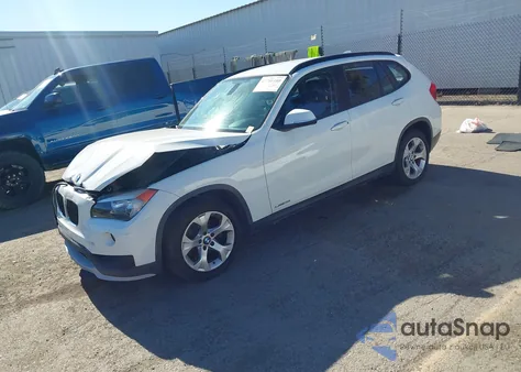 2015 BMW X1 Sdrive28I из США, поврежденный, VIN WBAVM1C51FV317396